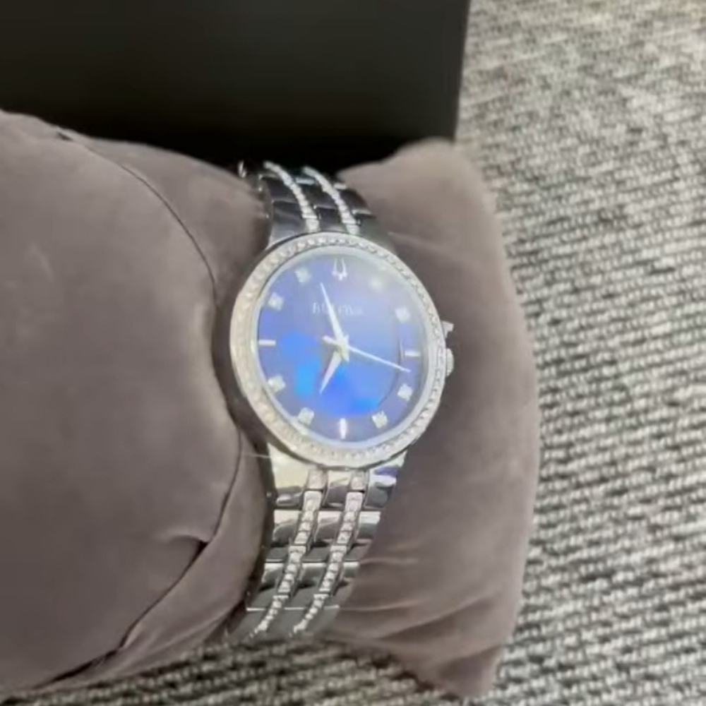 Bulova Watch. - Picture 2 of 3